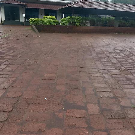 Treebo Ss Residency, Dapoli Hotel Exterior photo